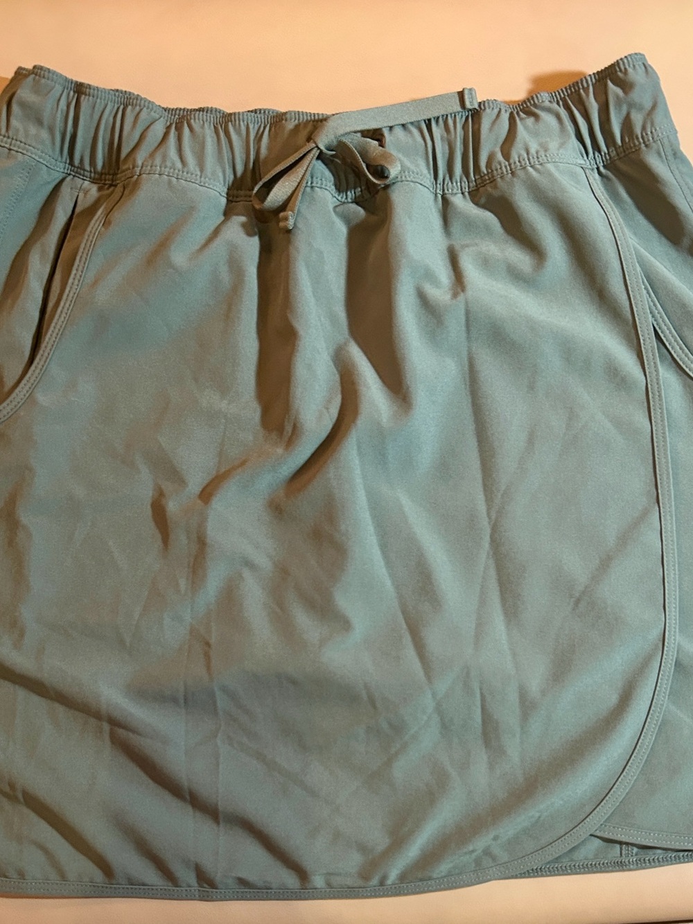 Patagonia women’s wrap skort with pockets-olive green